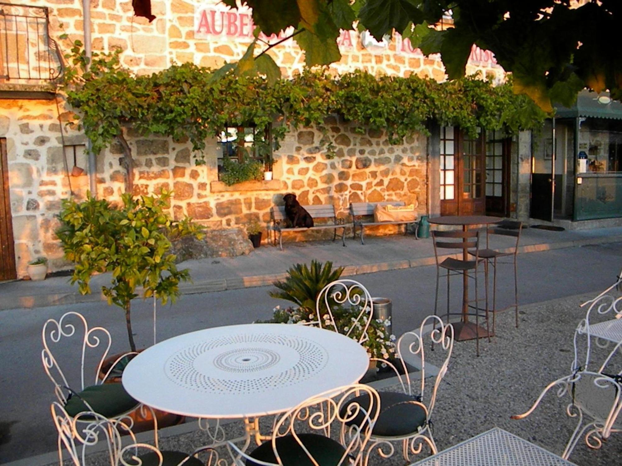 Auberge De La Tour De Brison Sanilhac  Zewnętrze zdjęcie