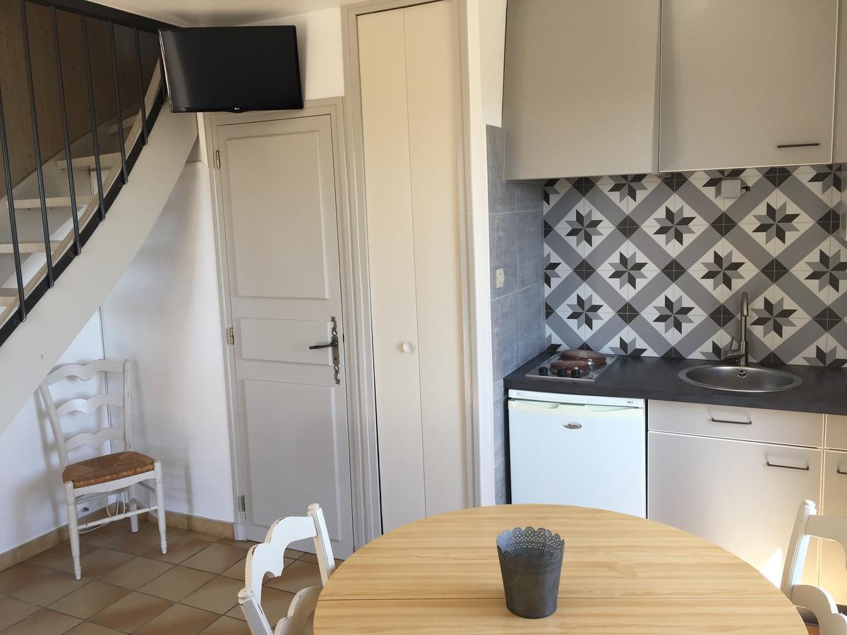 Auberge De La Tour De Brison Sanilhac  Zewnętrze zdjęcie